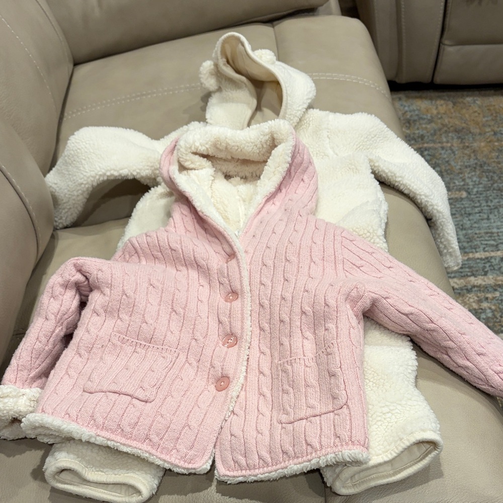 2 Piece Gap Bundle: Pink Cable Knit Sweater and Beige Sherpa 1 Piece Zip Up